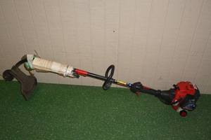 lot 5 image: Troy-Built 2 Cycle Weeder