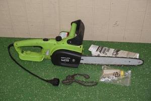 lot 7 image: Portland 14 Electric Chain Saw