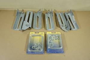 lot 33 image: 8 Swivel Bolster Brackets with U-Bolts