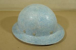 lot 37 image: Vintage Super Glas Metal & Fiber Glass Safety Helmet
