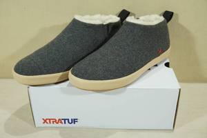 lot 69 image: Xtratuf Mens Homer Slip-On Sneakers -Gray