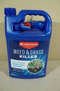 lot 136 image: 1 Gallon Weed & Grass Killer