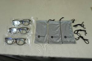 lot 141 image: 3 Pairs Bluemoky Blue Light Reading Glasses 2.00
