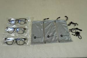 lot 144 image: 3 Pairs Bluemoky Blue Light Reading Glasses 0.00