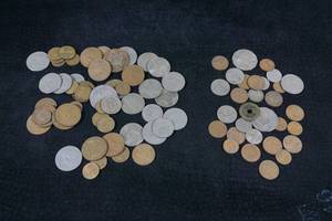 lot 164 image: Assorted International Coins - Australia, Mexico