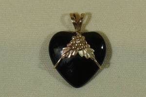 lot 176 image: 10k Black Hills Gold Black Onyx Heart Pendant