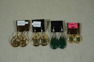 lot 184 image: 4 Pairs of Earrings -Jade