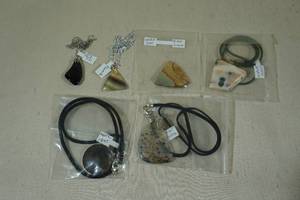 lot 185 image: 5 Necklaces with Pendant -Blue Tiger Eye, Jasper Stones