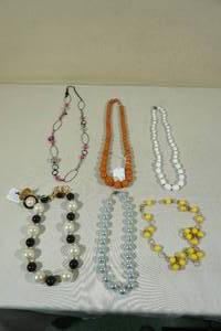 lot 192 image: 6 Necklaces