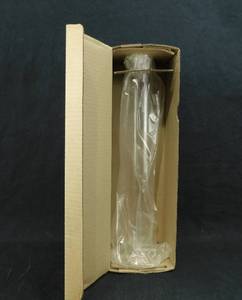 lot 9 image: 500ML Graduated Cylinder