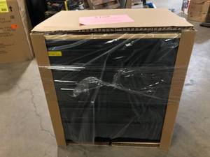 Extra Wide Heavy Duty Welded 18-Gauge Steel 5-Drawer Garage Base Cabinet in Black (32 in. W x 33 in. H x 21.5 in. D) by Husky Customer Returns See Pictures