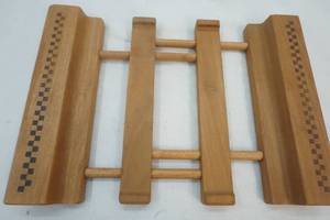 lot 26 image: Trivet