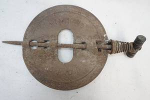 lot 32 image: Wood Stove circle heat vent