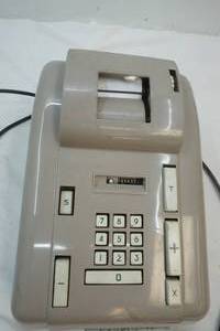 lot 45 image: Vintage Adding Machine