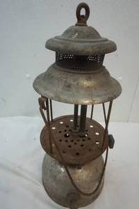 lot 50 image: Vintage Lantern