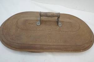 lot 90 image: Vintage Boiler Lid