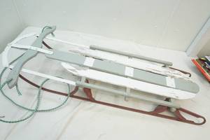 lot 95 image: Vintage Sled