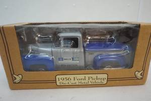 lot 117 image: Ertl Collectibles Ford Pick up