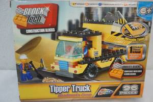 lot 136 image: Block Tech Legos