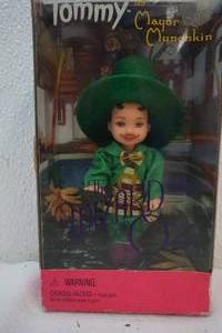 lot 142 image: The Wizard of Oz Mayor Munchkin