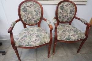lot 180 image: Chairs