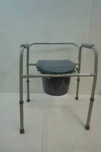 lot 193 image: Guardian Commode