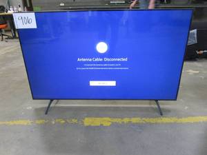 lot 906 image: SAMSUNG 55 Class 4K Crystal UHD (2160P) LED Smart TV with HDR UN55TU7000