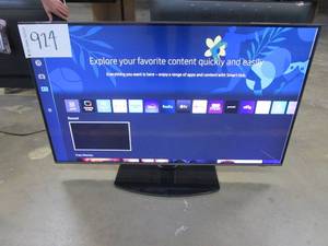 lot 924 image: SAMSUNG 43-Inch Class QLED 4K Q60B Series Dual LED Quantum HDR Smart TV with Alexa Built-in (QN43Q60BAFXZA, 2022 Model) (CUT ON SCREEN, BOTTOM RIGHT)