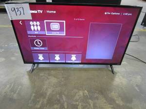 lot 937 image: TCL - 40 Class 3-Series Full HD 1080p Smart Roku TV