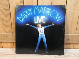 lot 102 image: Barry Manilow - Live - 1977 - Vinyl Record
