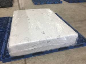 lot 2 image: Brand New Sound Sleep 14 Medium Firm Hybrid Queen Mattress with 7 Advanced Gel Memory Foam