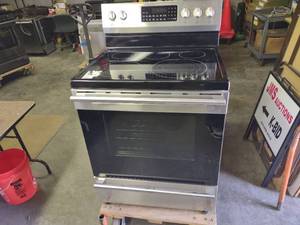 lot 1 image: Ikea Electric Range with Convection...