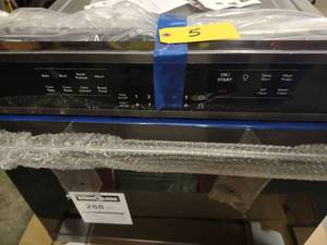 lot 5 image: Ikea 30 Built-In Electric Convecti...