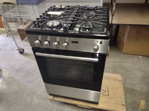 lot 6 image: Ikea 24 Gas Range, Model CIRKULERA...