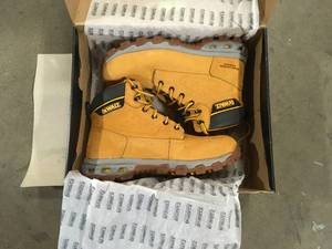 Mens Halogen 6 Work Boots - Steel Toe - Wheat Size 9.5(M) by DEWALT   Customer Returns See Pictures