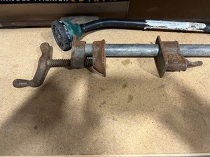 lot 71 image: Bar Clamp & Grabber