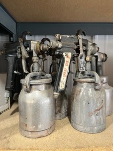 lot 70 image: 4 Paint Sprayers