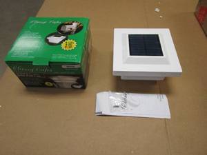lot 560 image: CLASSY CAPS  Regal 4 in. x 4 in. Outdoor White Vinyl LED Solar Post Cap