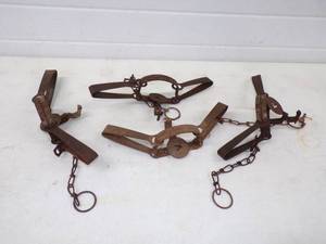 4 Double Spring Pan Traps