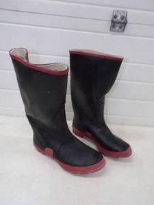 Rain Boots Size 10