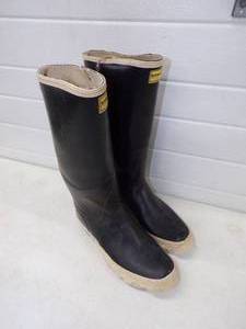 Rain Boots Size 11