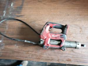 Milwaukee 18V Power Grease Gun
