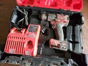 Milwaukee 18v Drill, Battery Charger, Case