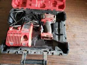 Milwaukee 18v Impact Driver, Battery Charger, Case