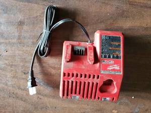 Milwaukee M12 and M18 Charger