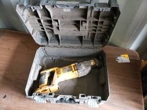 Dewalt Reciprocating Saw and NonMatching Case, No Battery
