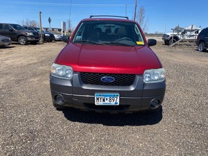 lot 4 image: 2005 Ford Escape XLT