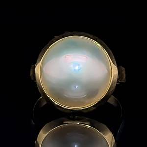 Shimmering White Mabe Pearl Solitaire Statement Estate Ring in 14k Yellow Gold $1,299 Retail