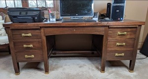 lot 19 image: Solid Vintage Office Lincoln Desk
