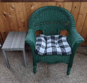 lot 27 image: Wicker Patio Chair and Side Table